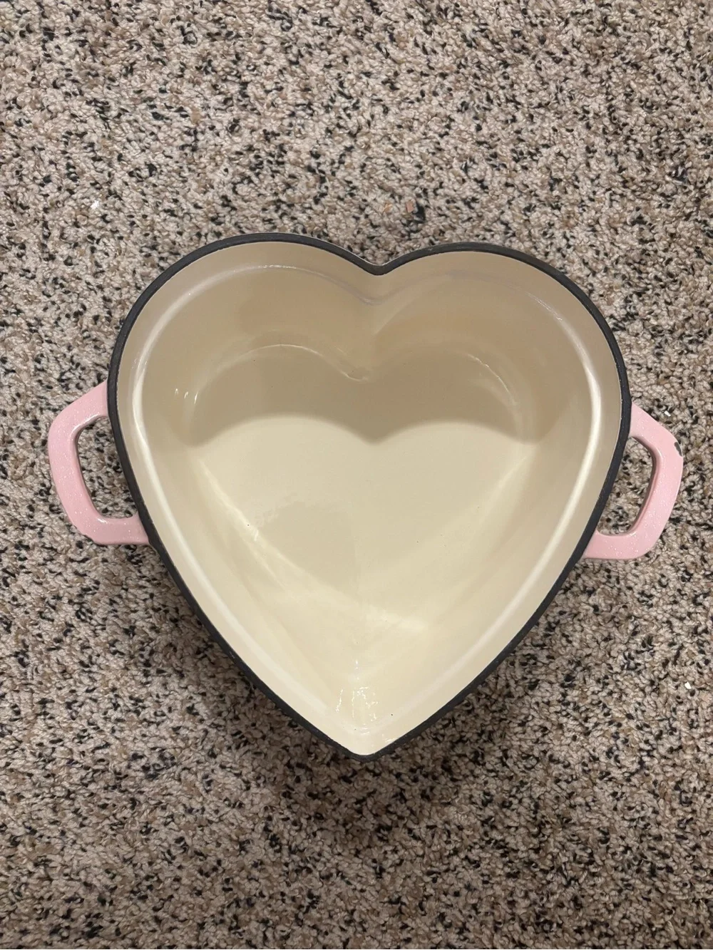 Pink Heart-Shaped Enamel Cast Iron Dutch Oven